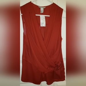 H&M Sleeveless Red Crepe tie front blouse size 6 NWT